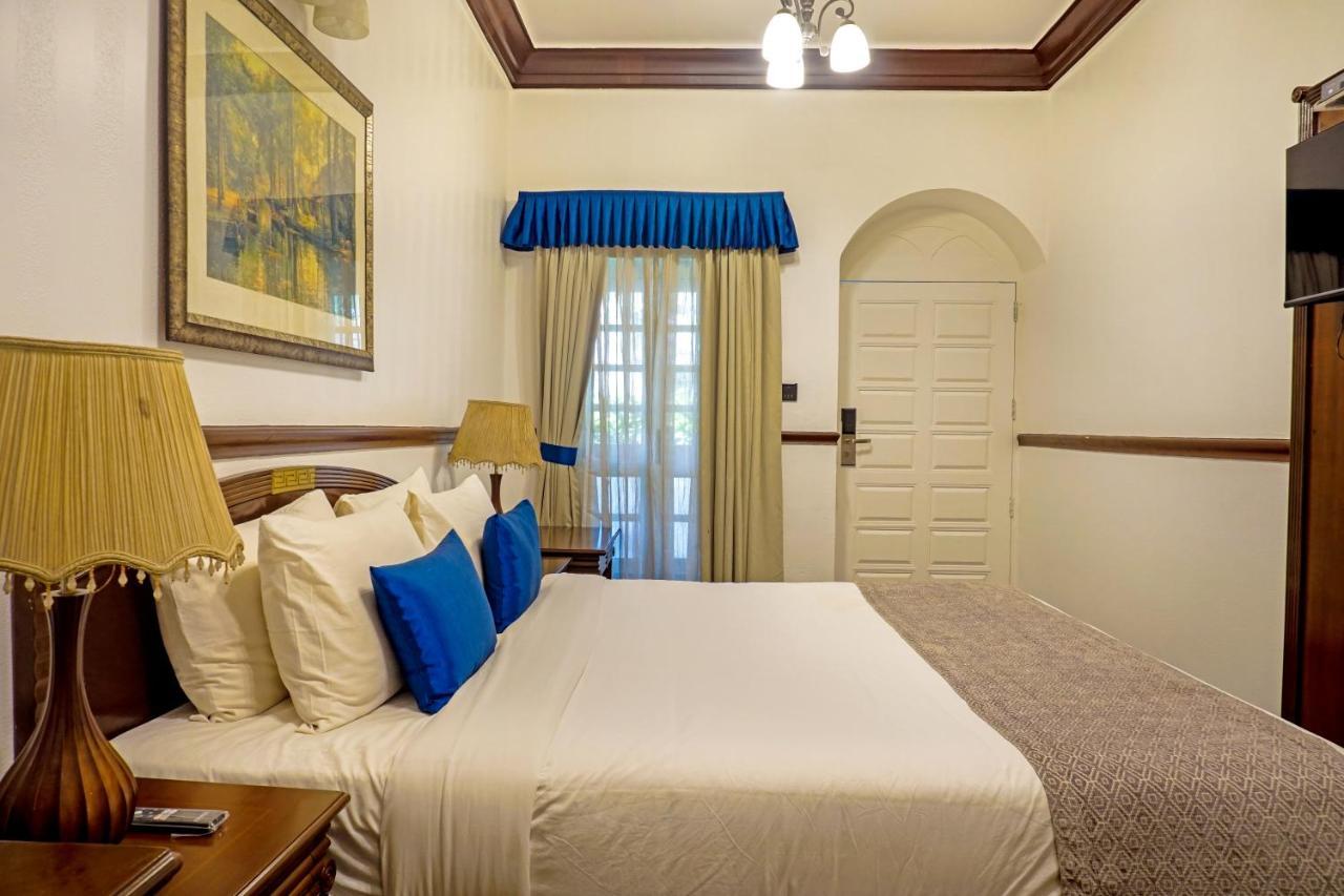 Citrus Chambers Mahabaleshwar Hotel Exterior photo